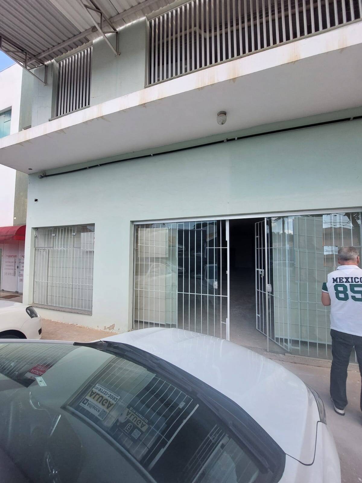 #2381 - Salão Comercial para Locação em Louveira - SP