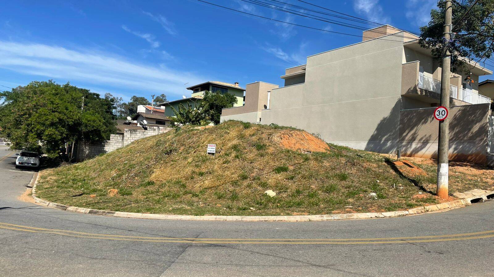 #2388 - Terreno para Venda em Louveira - SP