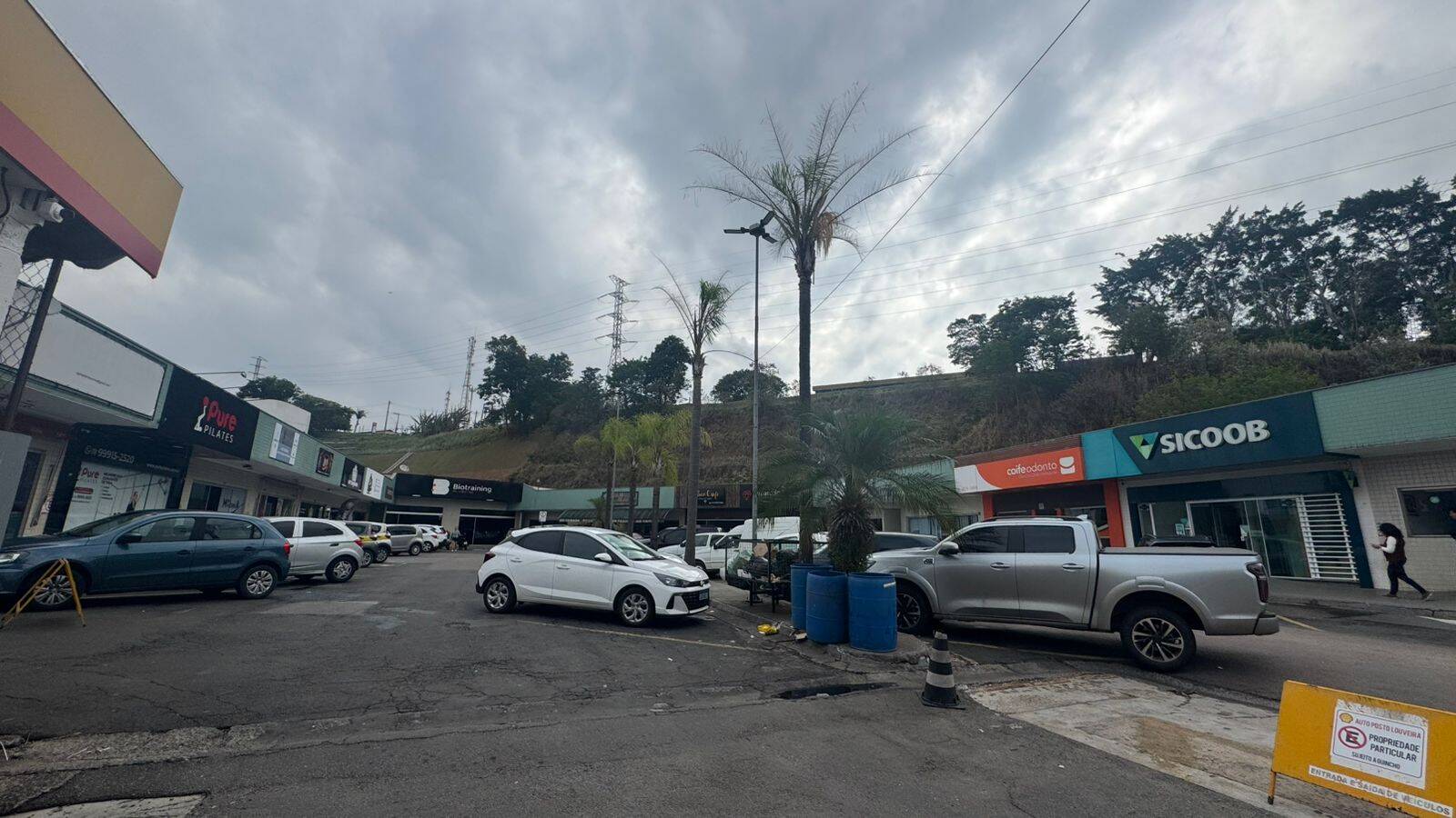 #2467 - Salão Comercial para Locação em Louveira - SP