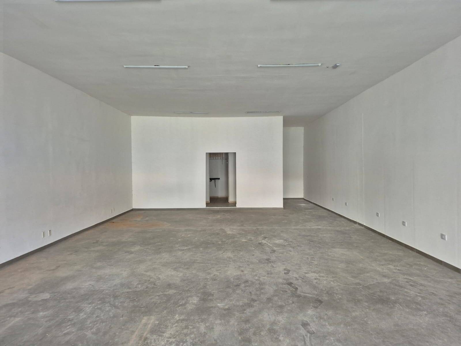 #2381 - Salão Comercial para Locação em Louveira - SP