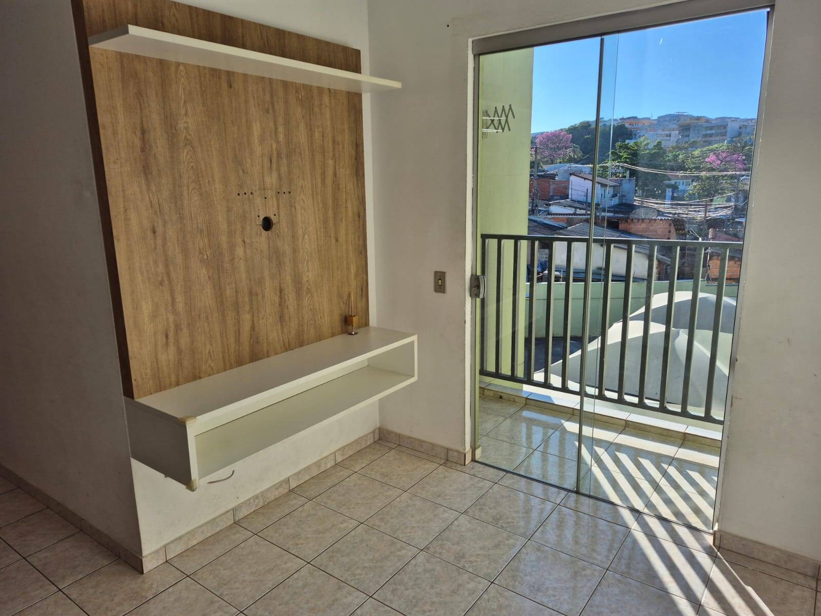 #2562 - Apartamento para Locação em Louveira - SP