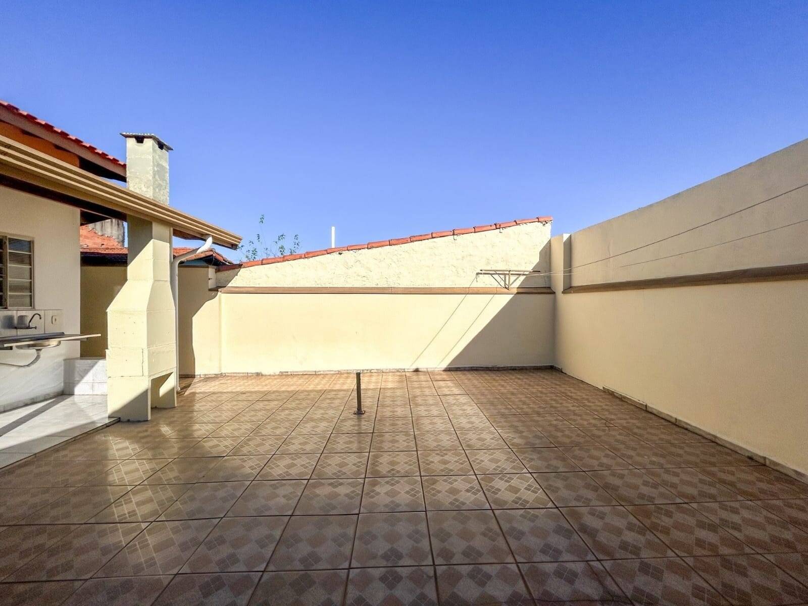 #2566 - Casa para Venda em Valinhos - SP