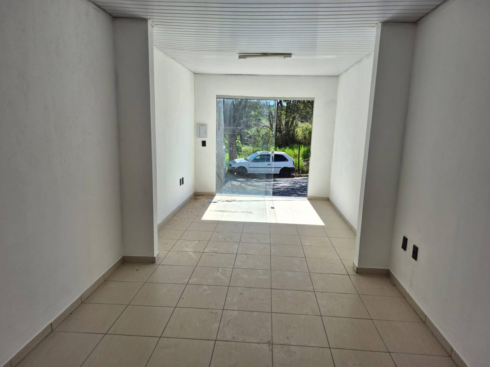 #2296 - Sala para Locação em Louveira - SP