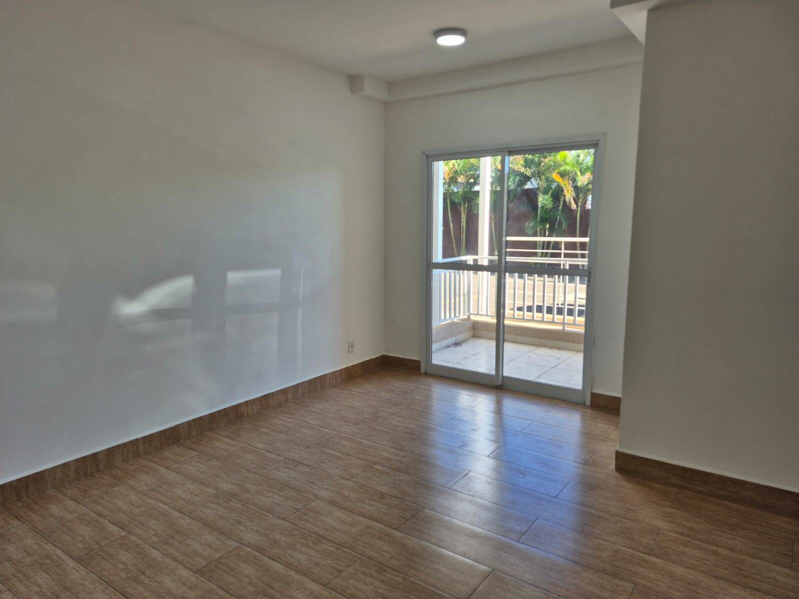 #1598 - Apartamento para Locação em Louveira - SP