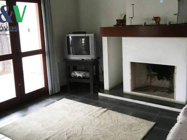 #868 - Casa para Venda em Louveira - SP - 2