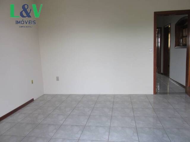 #921 - Casa para Venda em Louveira - SP - 2