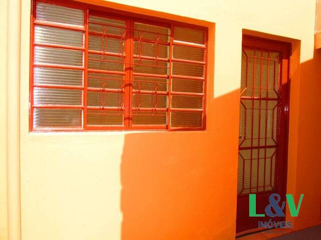 #956 - Casa para Locação em Louveira - SP - 2