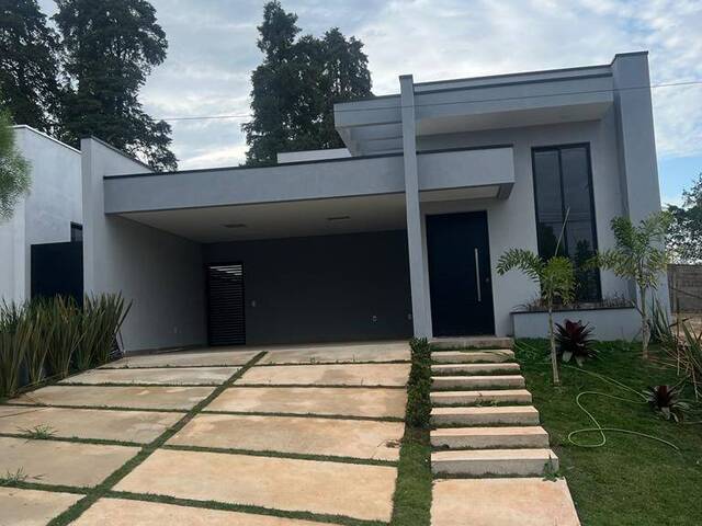 #1679 - Casa em condomínio para Venda em Cabreúva - SP - 1