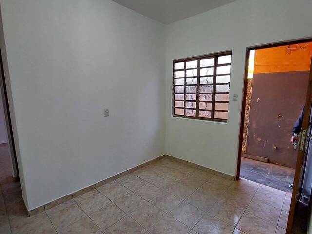 #1733 - Apartamento para Locação em Louveira - SP - 1