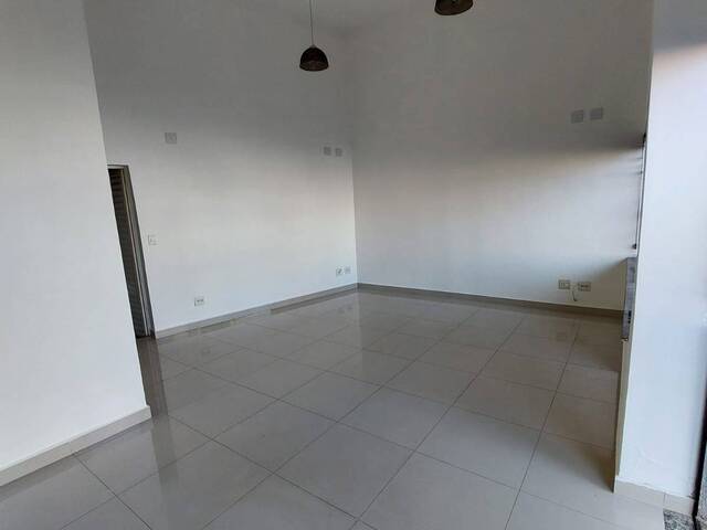 Sala para Locação em Louveira - 3