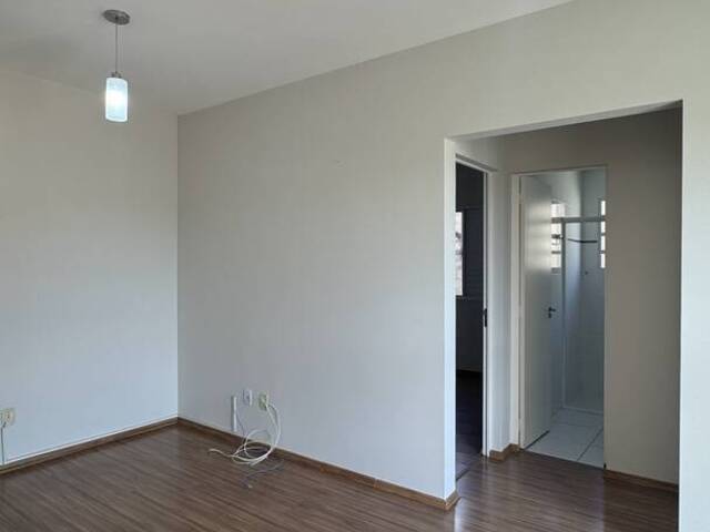 #2456 - Apartamento para Locação em Louveira - SP - 2