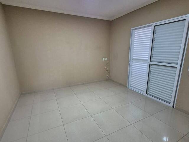 Sobrado para Locação em Louveira - 4