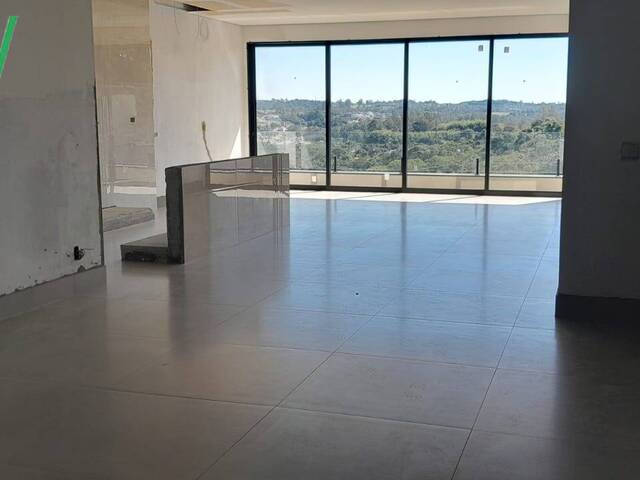 Venda em Santa Isabel II - Louveira