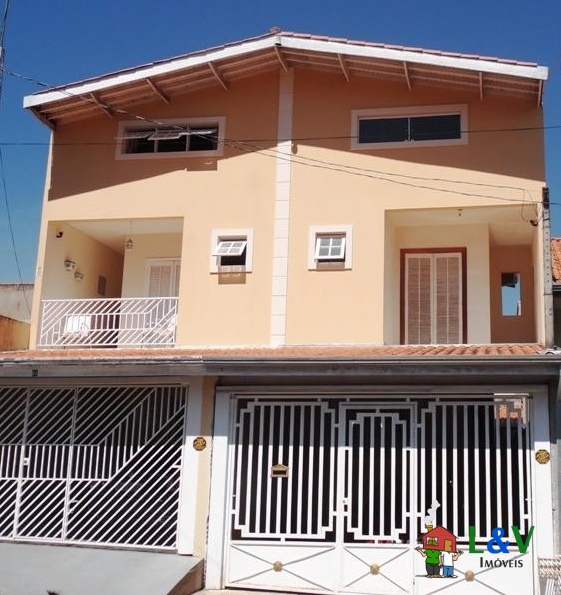 Casa à venda com 2 quartos, 210m² - Foto 1