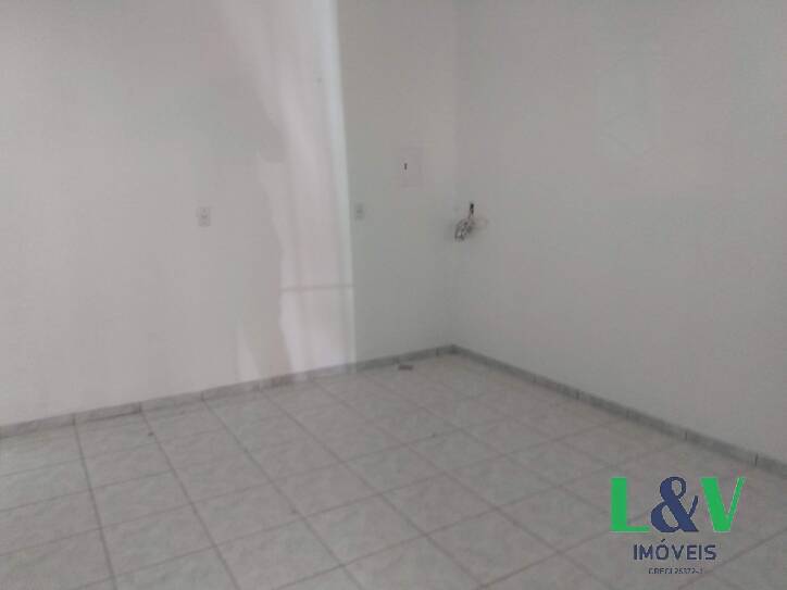 Casa para alugar com 1 quarto, 70m² - Foto 3