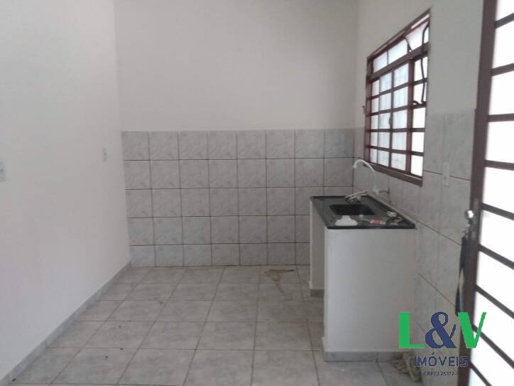 Casa para alugar com 1 quarto, 70m² - Foto 5
