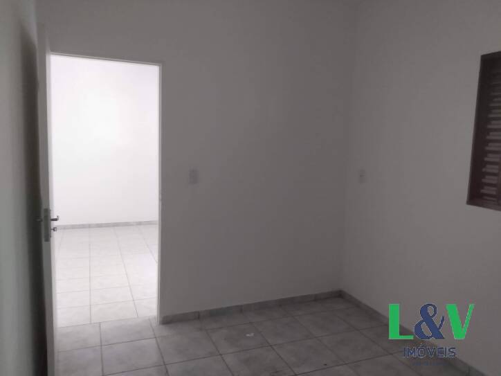Casa para alugar com 1 quarto, 70m² - Foto 7
