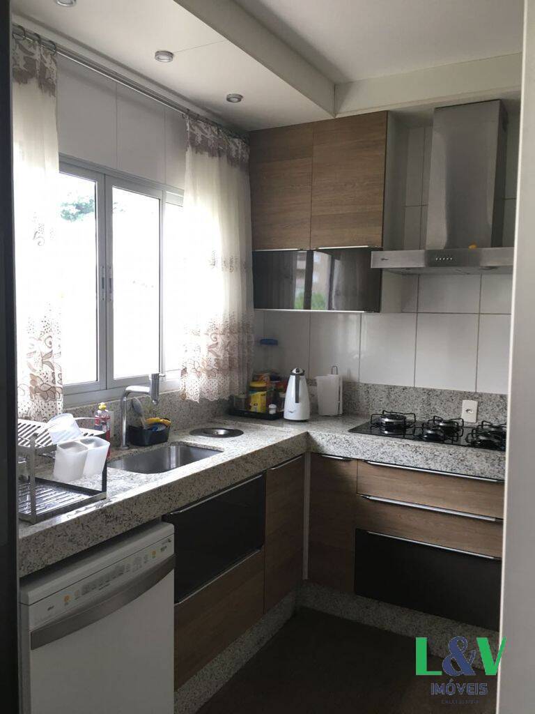 Casa à venda com 4 quartos, 230m² - Foto 8