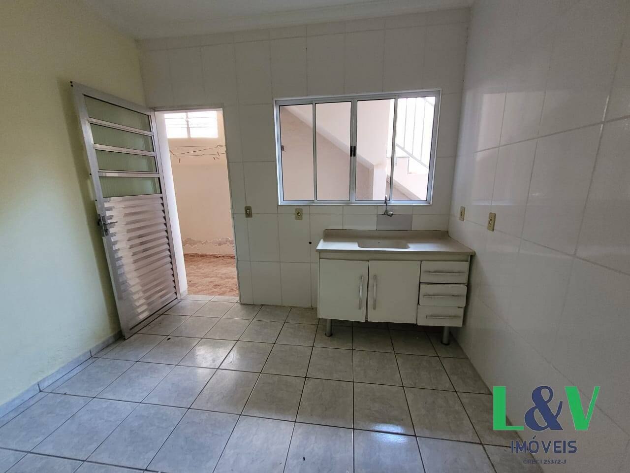 Casa para alugar com 1 quarto, 42m² - Foto 3