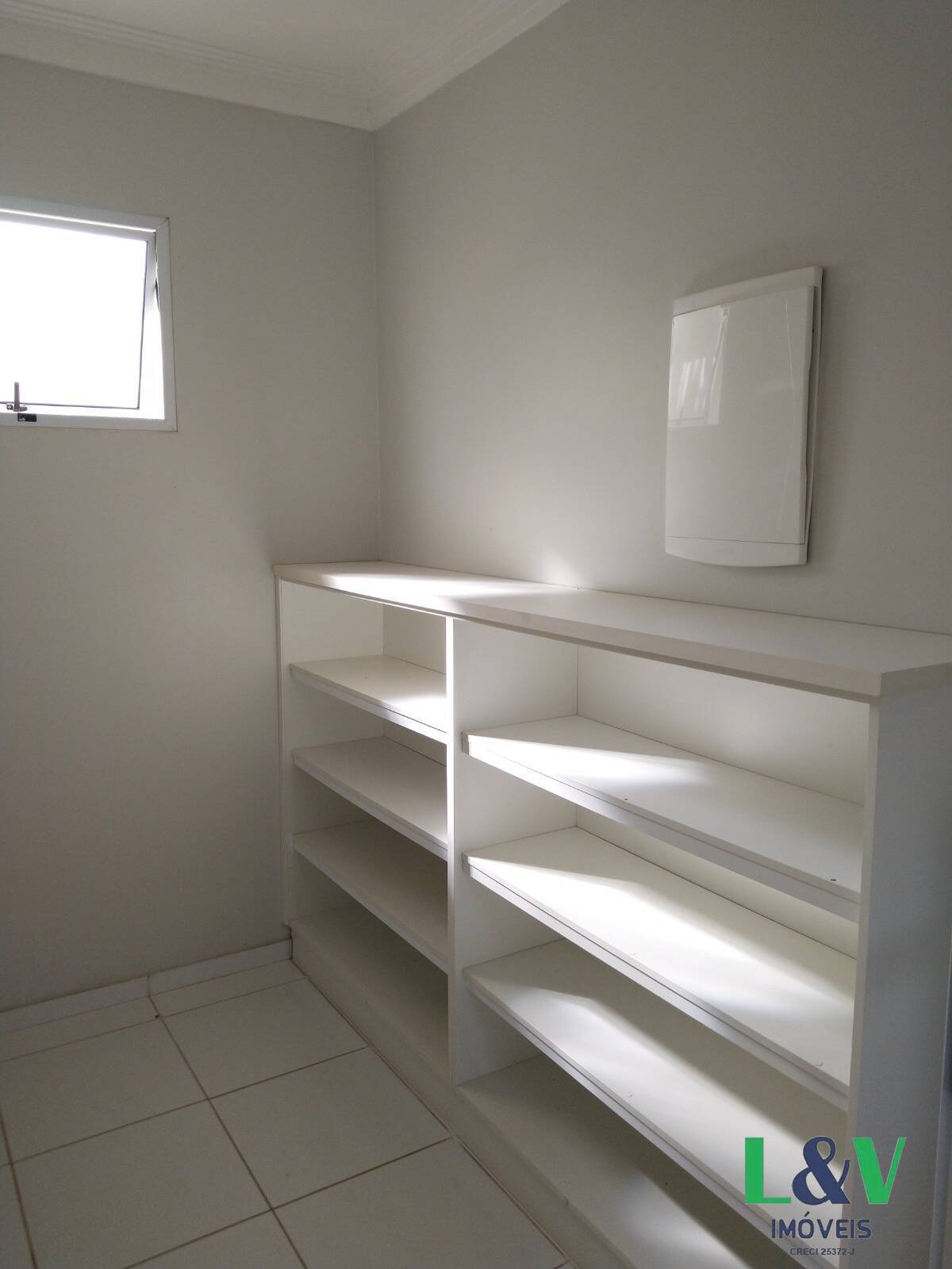 Casa de Condomínio à venda e aluguel com 3 quartos, 300m² - Foto 32