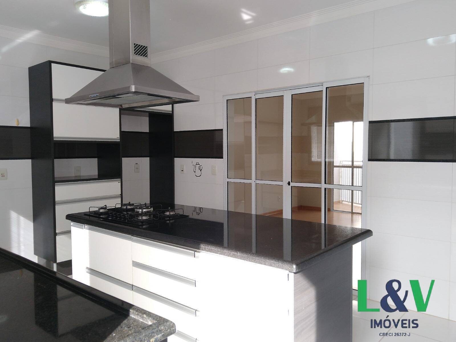 Casa de Condomínio à venda e aluguel com 3 quartos, 300m² - Foto 30