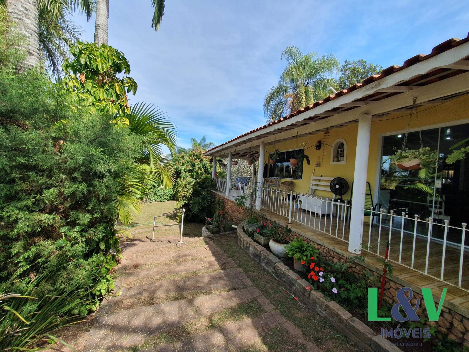 Chácara à venda e aluguel com 2 quartos, 164m² - Foto 4