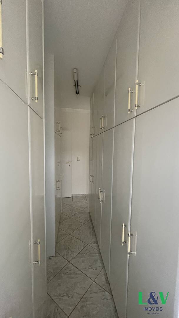 Casa à venda e aluguel com 3 quartos, 420m² - Foto 30