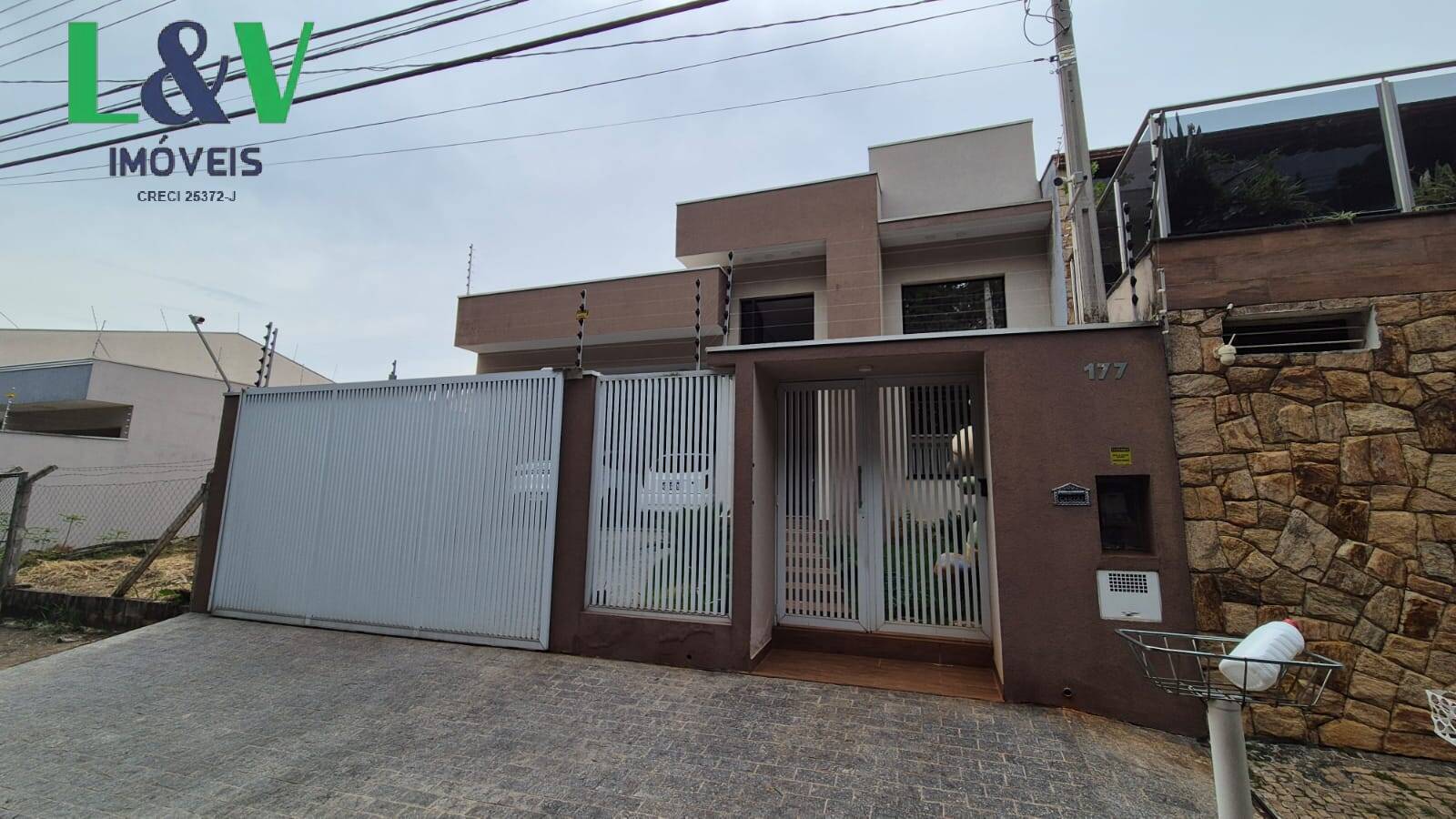 Casa, 3 quartos, 188 m² - Foto 1