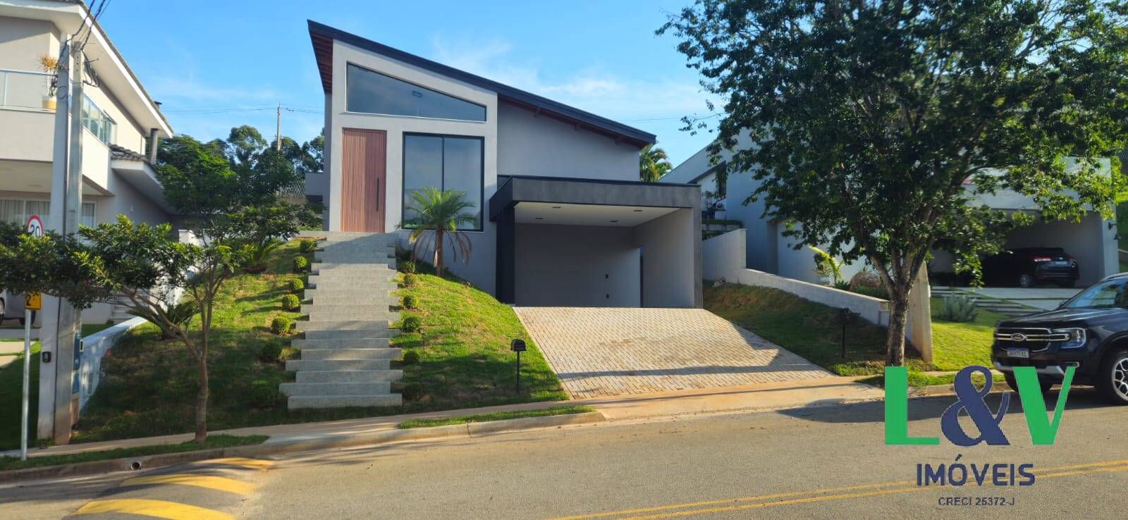 Casa de Condomínio à venda com 3 quartos, 193m² - Foto 1