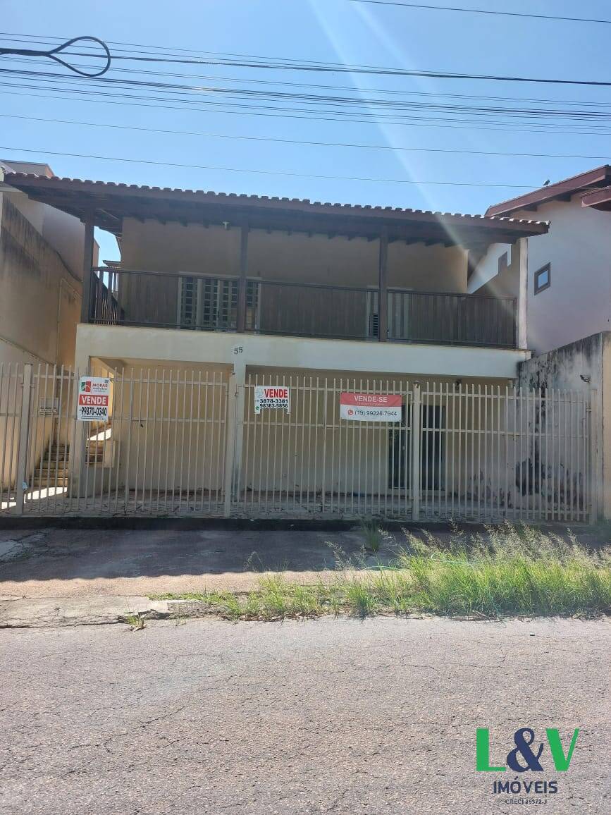 Casa à venda com 3 quartos, 164m² - Foto 1