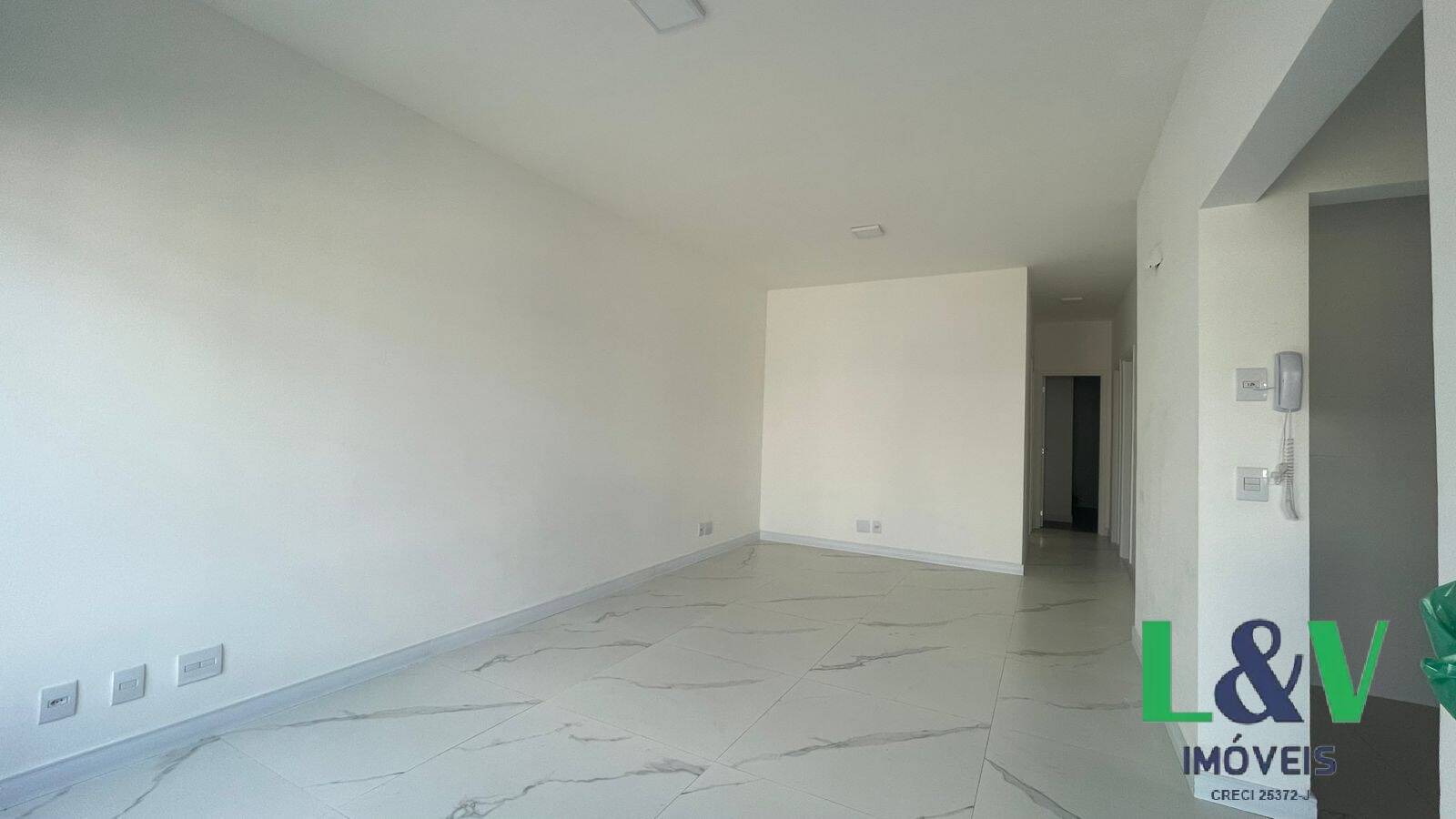 Casa para alugar com 3 quartos, 82m² - Foto 3
