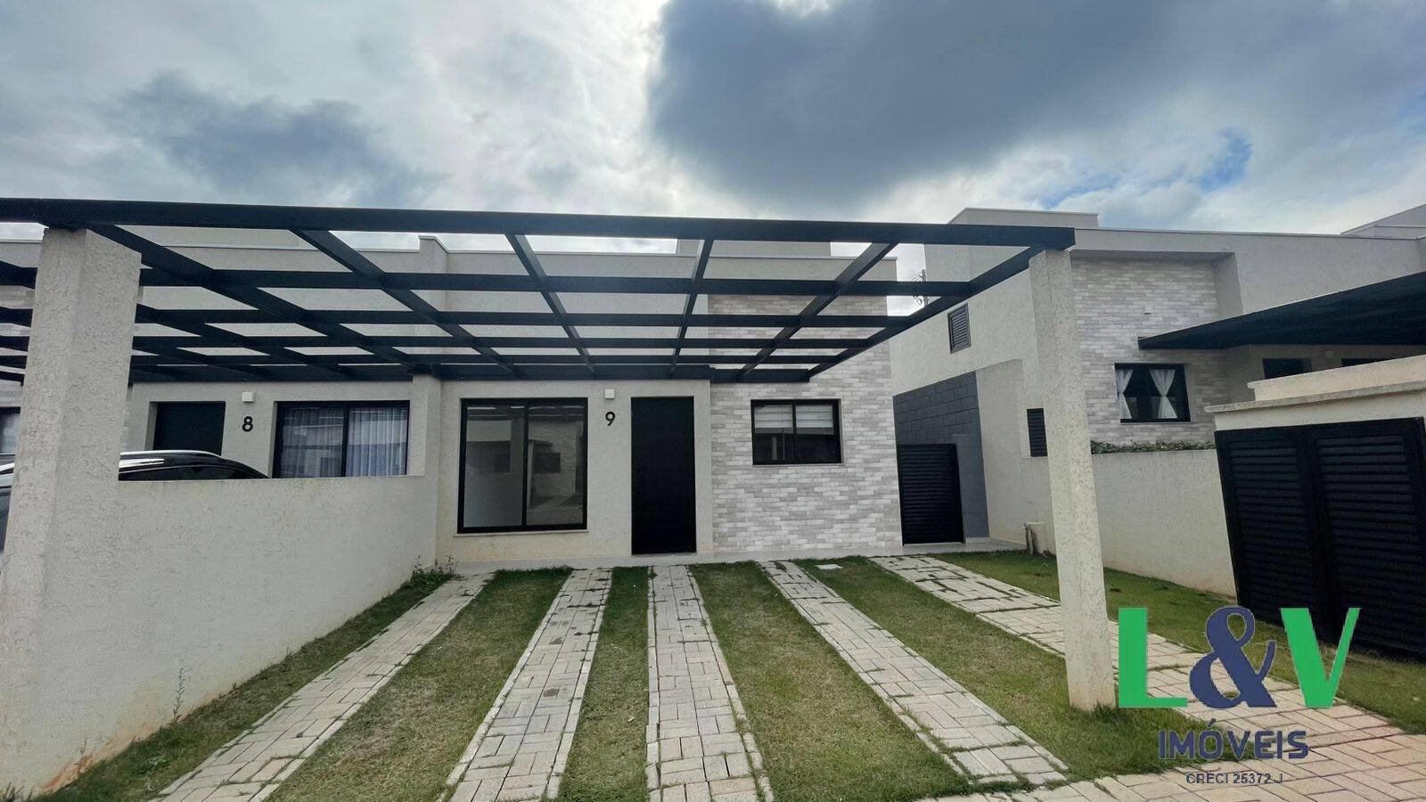 Casa para alugar com 3 quartos, 82m² - Foto 1