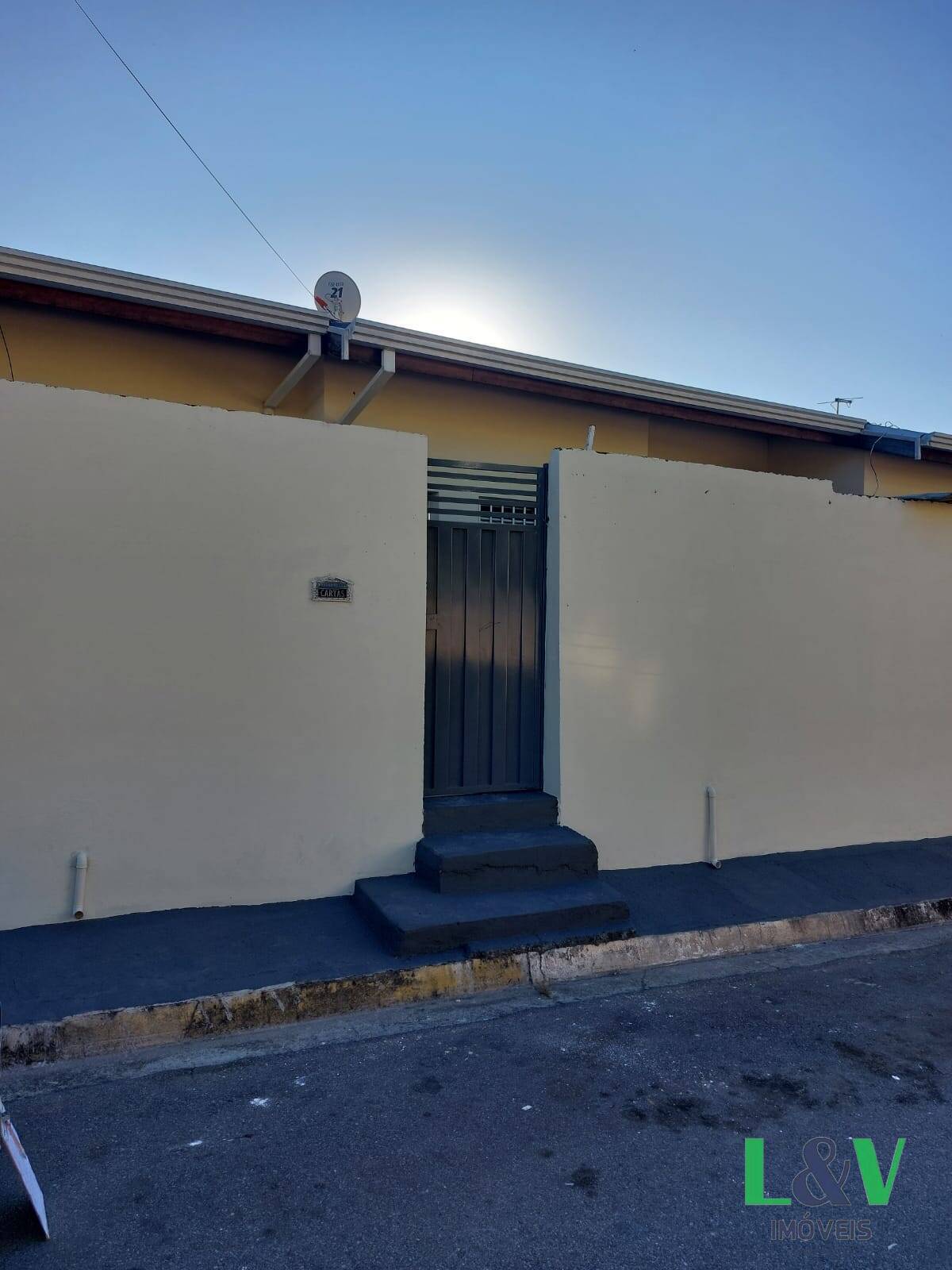 Casa para alugar com 2 quartos, 60m² - Foto 1