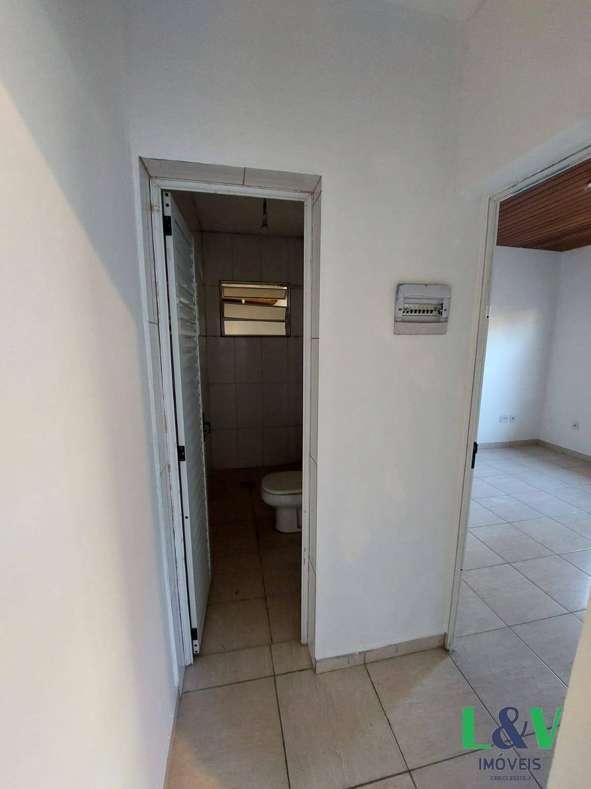 Casa para alugar com 2 quartos, 60m² - Foto 11