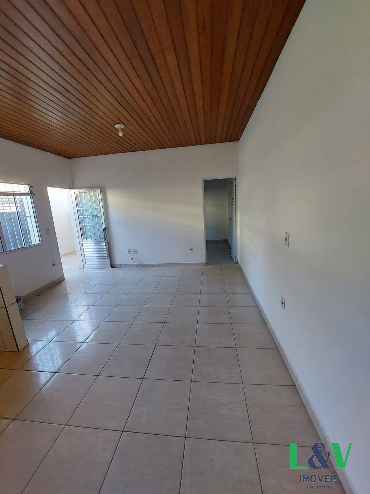 Casa para alugar com 2 quartos, 60m² - Foto 3