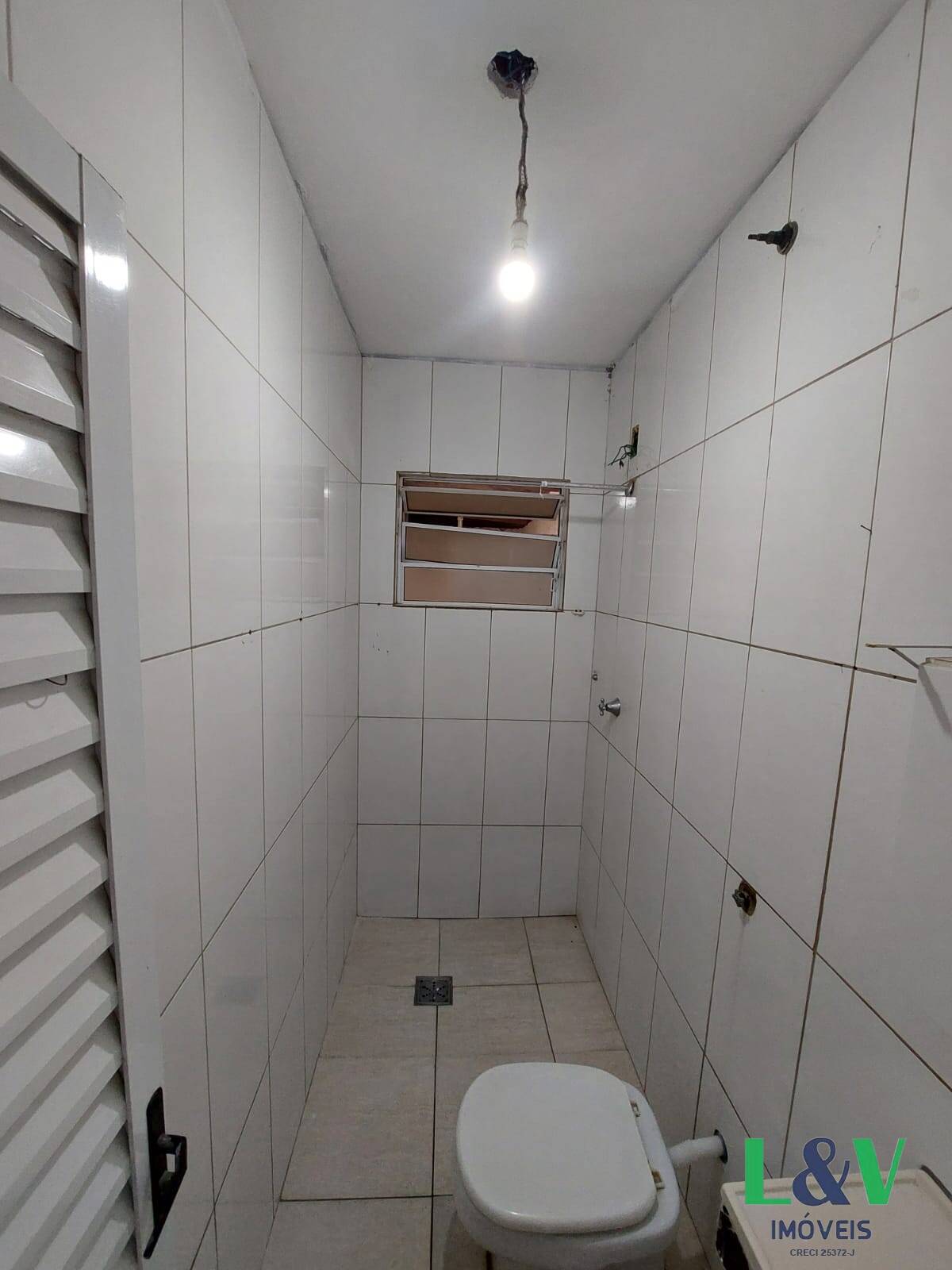 Casa para alugar com 2 quartos, 60m² - Foto 12