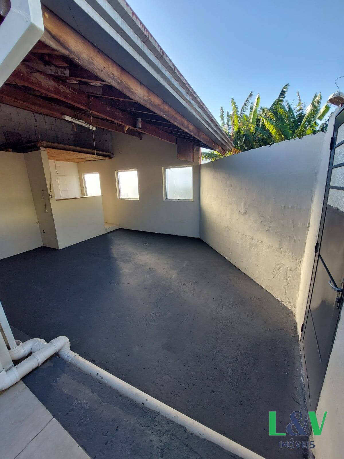 Casa para alugar com 2 quartos, 60m² - Foto 13