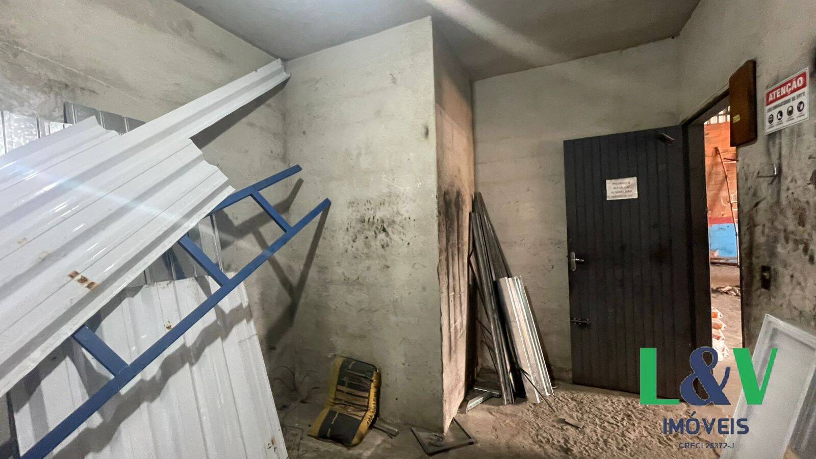 Depósito-Galpão-Armazém para alugar com 3 quartos, 250m² - Foto 11