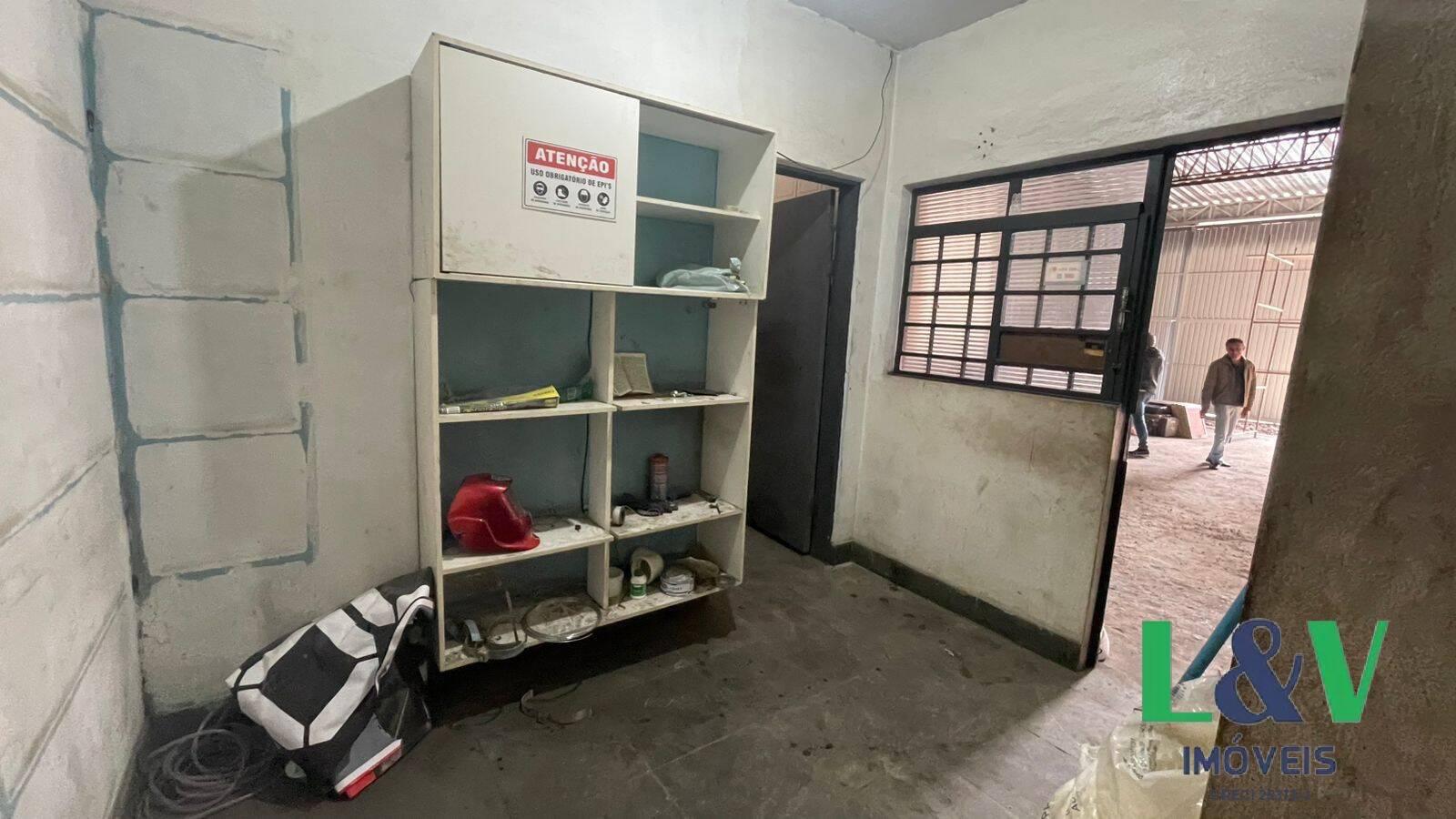Depósito-Galpão-Armazém para alugar com 3 quartos, 250m² - Foto 9