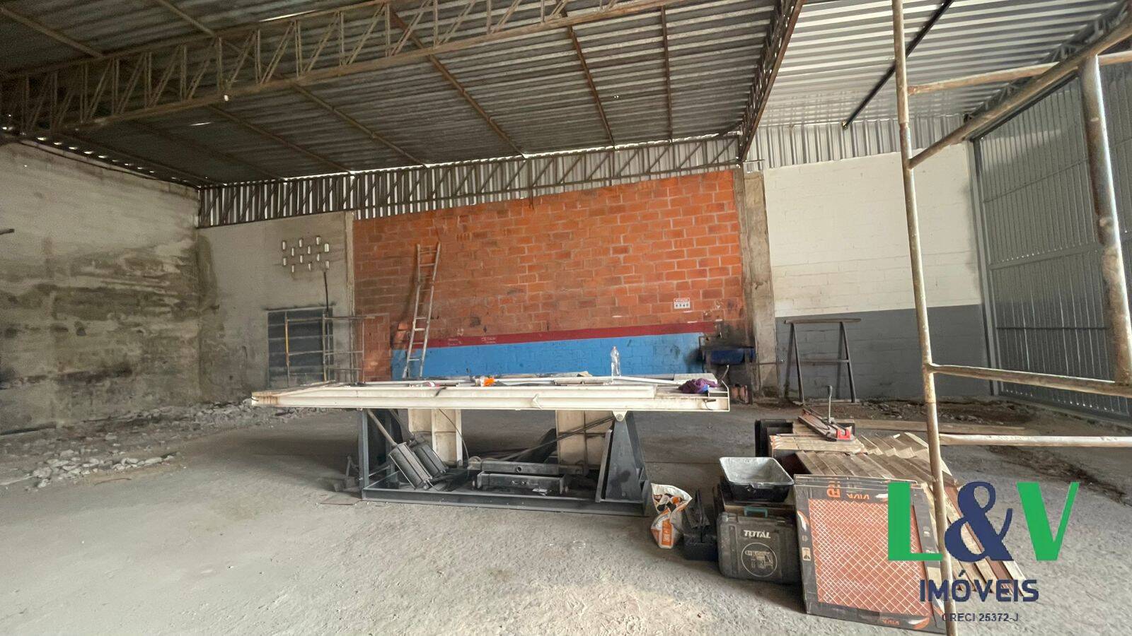 Depósito-Galpão-Armazém para alugar com 3 quartos, 250m² - Foto 4