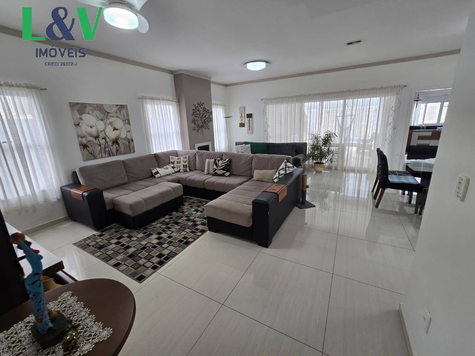 Casa de Condomínio, 4 quartos - Foto 1