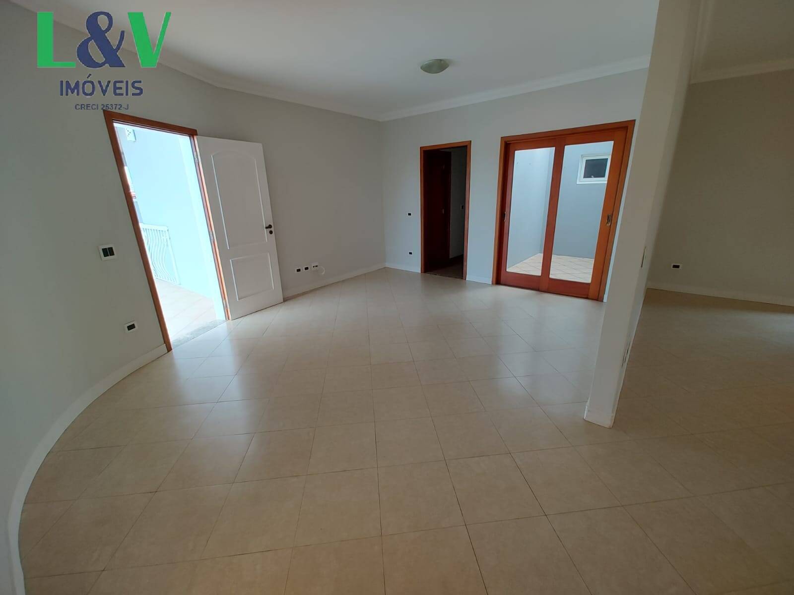 Casa, 4 quartos, 266 m² - Foto 3