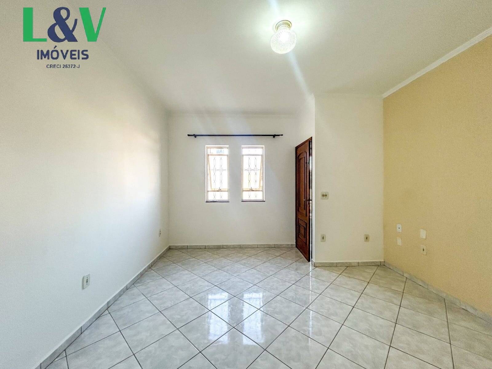 Casa, 3 quartos, 110 m² - Foto 2